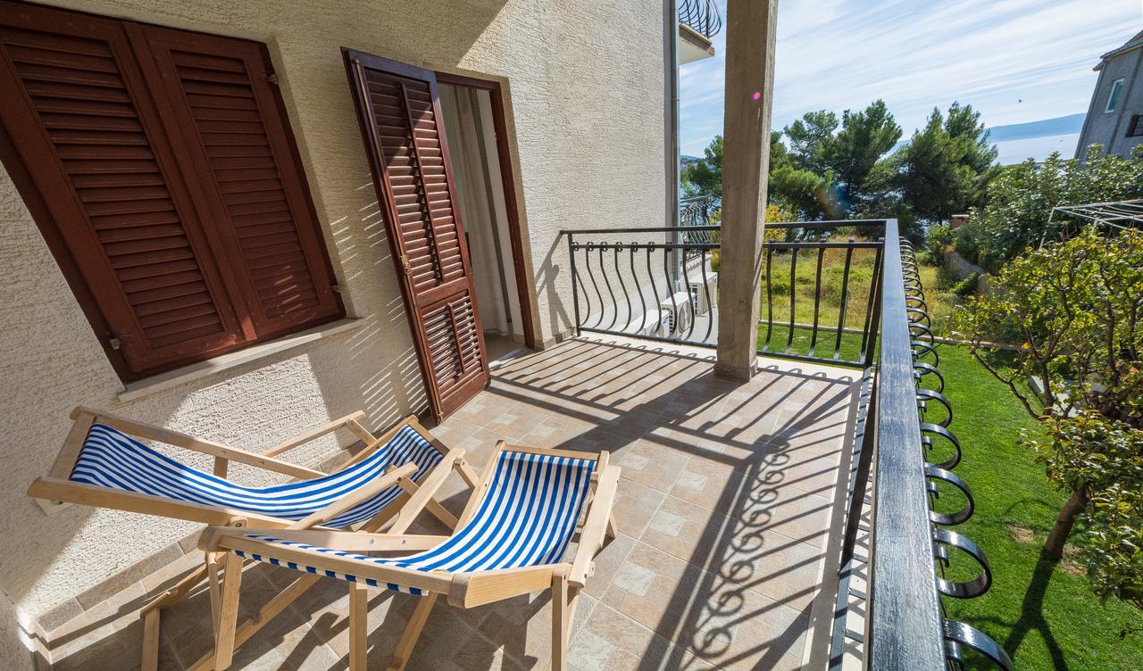 Rooms & Apartments Bruno Stobreč Εξωτερικό φωτογραφία