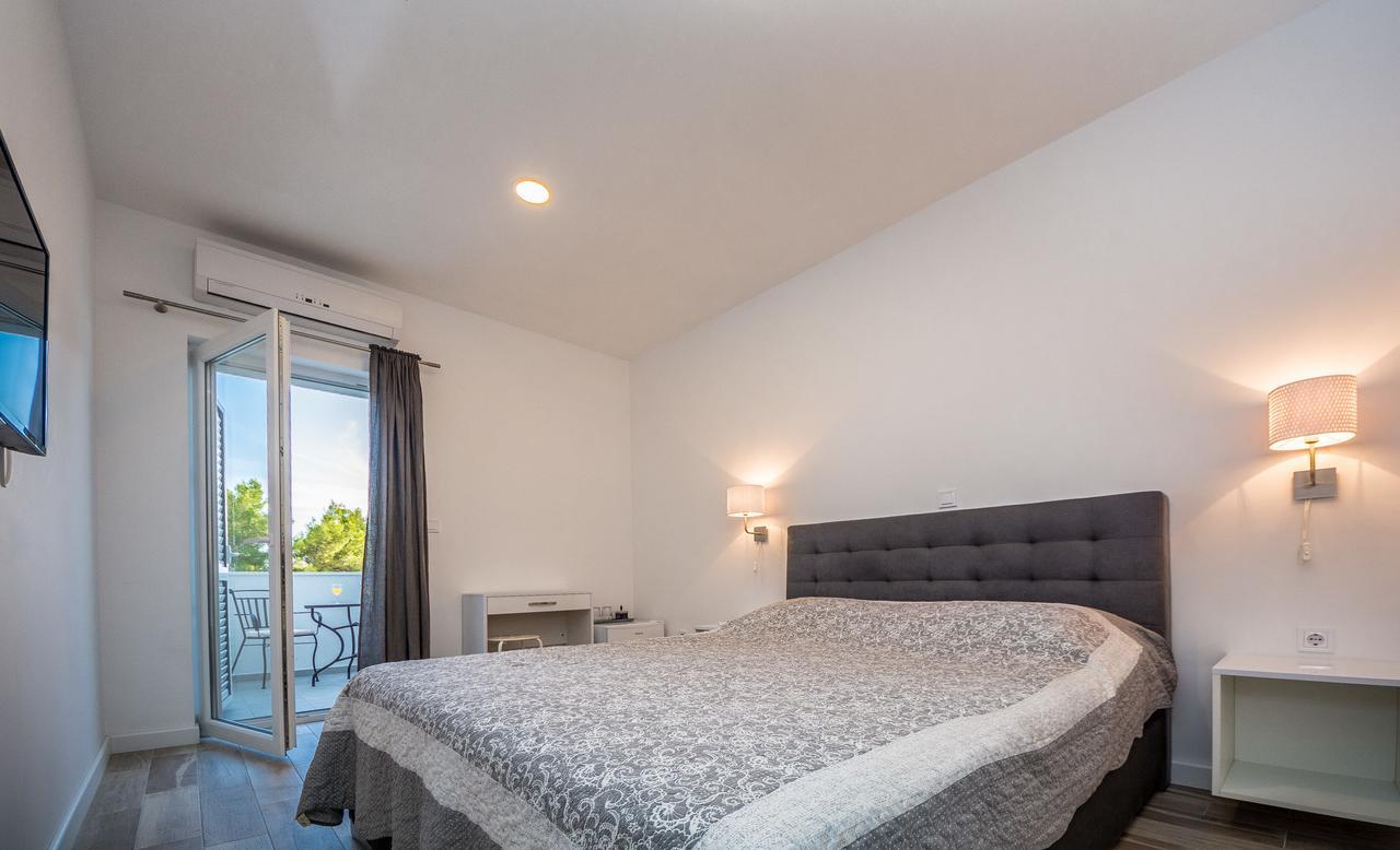 Rooms & Apartments Bruno Stobreč Εξωτερικό φωτογραφία